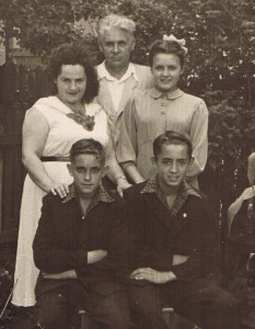 Наша родина у 1959 році у місті Станіславі, нині – Івано-Франківськ