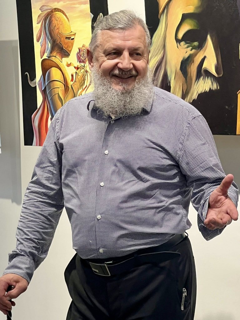 Микола МАМЧУР під час відкриття виставки його картин в Тернопільському обласному художньому музеї"